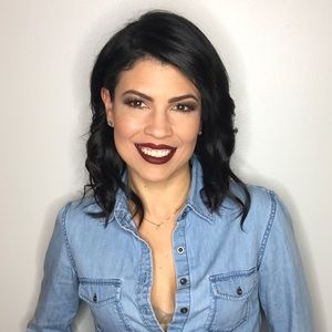 Meet your Posher, Elidia